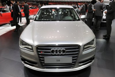 2012-audi-s8-frankfurt-2011-6929-4g.jpg