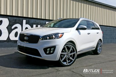 Kia_Sorento_with_22in_Lexani_CSS7_Wheels_9124_14864_extra_large[1].jpeg