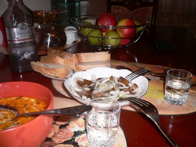 Водочка под грибочки.......