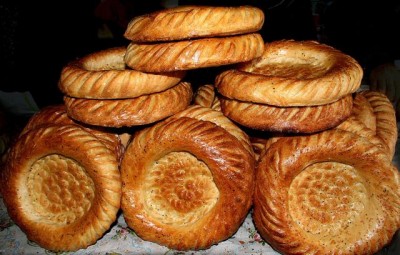 чтобы печь вот такие аппетитные лепёхи, жарить мясо и овощи