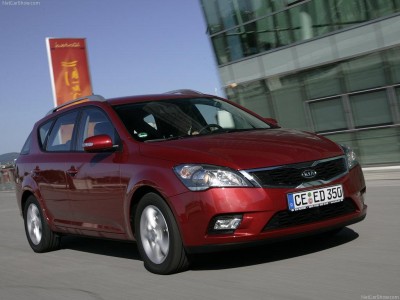 kia-sid-universal-kia-ceed-sw-10.jpg