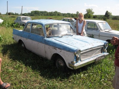 пластиковая самоделка на платформе Москвича 408