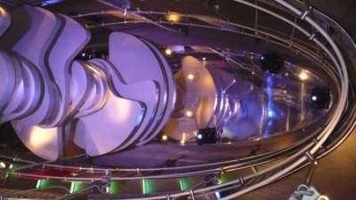 Вход винтовая лестница с коленвалом посередине