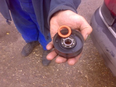 Повторяем процедуру с другой стороны подшипника.