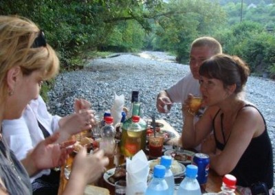 Есть варианты кафе прямо на воде