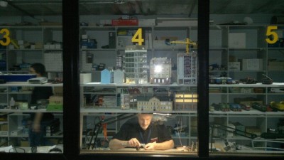 Мастер готовит новый макет)))