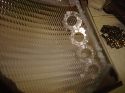 начинаем вставлять персональные отражатели и крепим их на прозрачную эпоксидку!!!! Герметики силиконовые использовать НЕЛЬЗЯ !!!