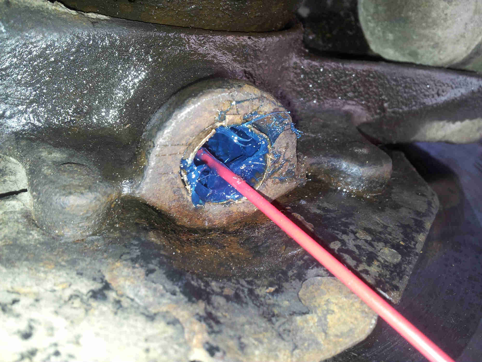 вставляем втулку и измеряем глубину