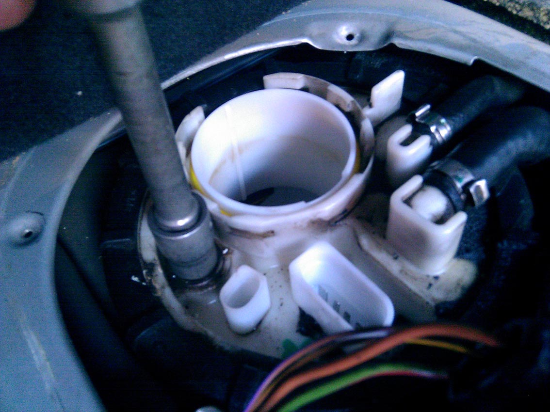 выкручиваем длинный болт