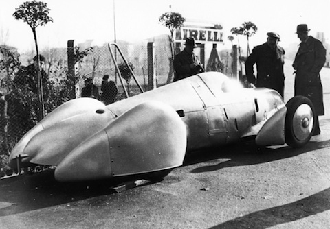 Rekordwagen_von_Auto_Union_fuer_Stuck_im_Jahre_1935.jpg