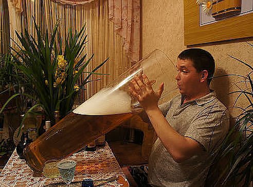 Жена сказала, только один стаканчик пивка)))