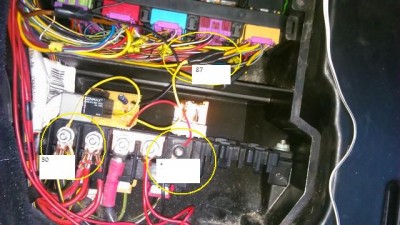 подключение    массу я взял с четвертава рэле (с права на лево) коричневый толстый провод