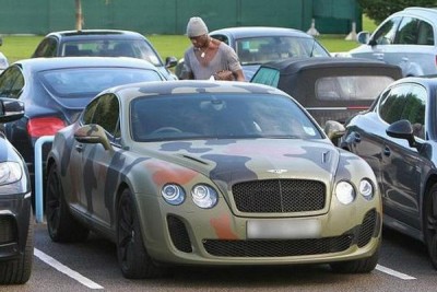 balotelli-camouflage-bentley.jpg