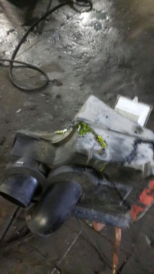 a6b9fb8ba200faae032a5660aab6adf41d5bbb8b8c4f5ebfb8281f2c00daf432.jpg